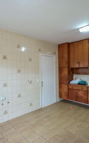 Casa à venda com 181m², 2 quartos e 2 vagasCozinha