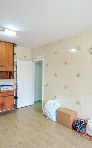 Casa à venda com 181m², 2 quartos e 2 vagasCozinha