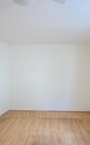 Casa à venda com 181m², 2 quartos e 2 vagasQuarto da Edícula 