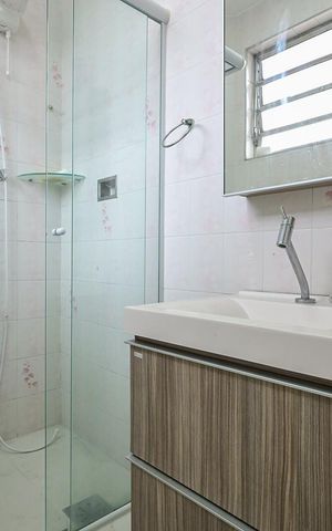 Casa à venda com 181m², 2 quartos e 2 vagasBanheiro Suíte 