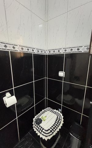 Casa à venda com 106m², 3 quartos e 1 vaga Casa à venda com 106m², 3 quartos e 1 vagaBanheiro