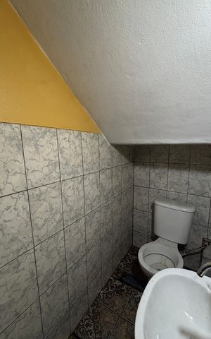 Casa à venda com 106m², 3 quartos e 1 vaga Casa à venda com 106m², 3 quartos e 1 vagaGaragem - Banheiro
