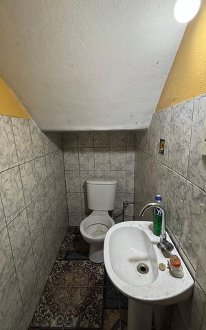 Casa à venda com 106m², 3 quartos e 1 vaga Casa à venda com 106m², 3 quartos e 1 vagaGaragem - Banheiro