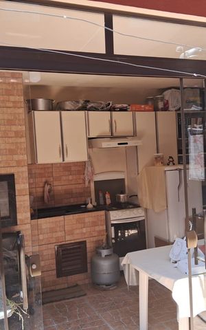 Casa à venda com 125m², 3 quartos e 2 vagasÁrea externa