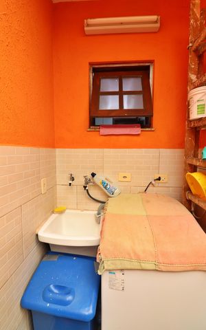 Casa à venda com 160m², 3 quartos e 2 vagasÁrea de Serviço