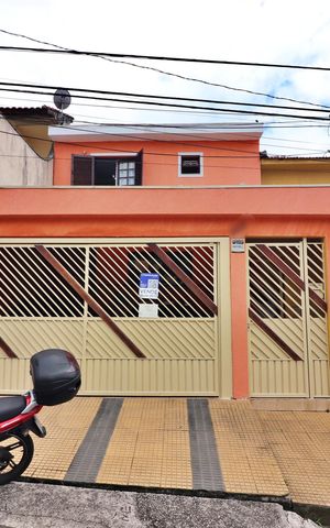 Casa à venda com 160m², 3 quartos e 2 vagasFachada