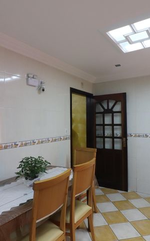 Casa à venda com 160m², 3 quartos e 2 vagasCozinha 