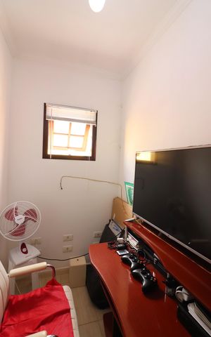 Casa à venda com 160m², 3 quartos e 2 vagasEscritório