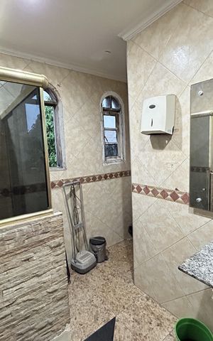 Casa para alugar com 198m², 4 quartos e sem vagaBanheiro da Suíte