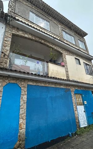 Casa para alugar com 198m², 4 quartos e sem vagaFachada + plaquinha
