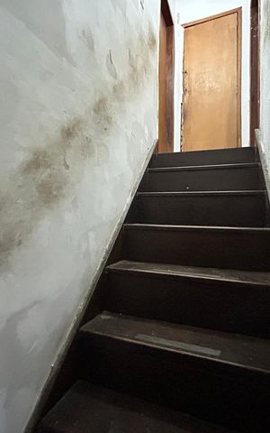 Casa para alugar com 198m², 4 quartos e sem vagaEscada