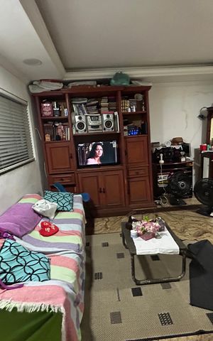 Casa para alugar com 198m², 4 quartos e sem vagaSala