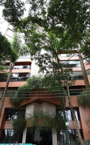 Apartamento à venda com 212m², 4 quartos e 3 vagasFachada