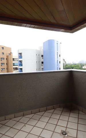 Apartamento à venda com 212m², 4 quartos e 3 vagasVaranda da Sala