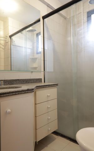 Apartamento à venda com 212m², 4 quartos e 3 vagasBanheiro da Suíte 2