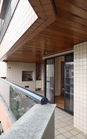 Apartamento à venda com 212m², 4 quartos e 3 vagasVaranda da Sala