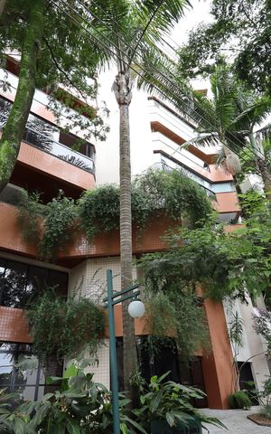 Apartamento à venda com 212m², 4 quartos e 3 vagasFachada do Prédio
