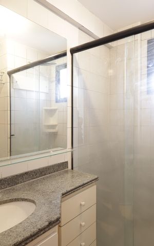 Apartamento à venda com 212m², 4 quartos e 3 vagasBanheiro da Suíte 2