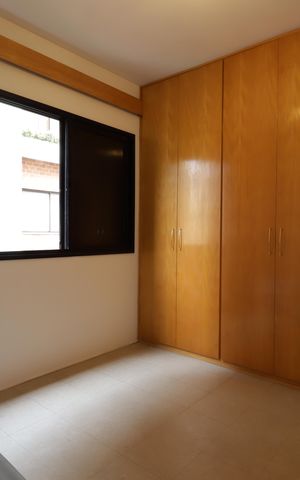 Apartamento à venda com 212m², 4 quartos e 3 vagasQuarto 2