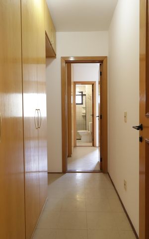 Apartamento à venda com 212m², 4 quartos e 3 vagasCorredor