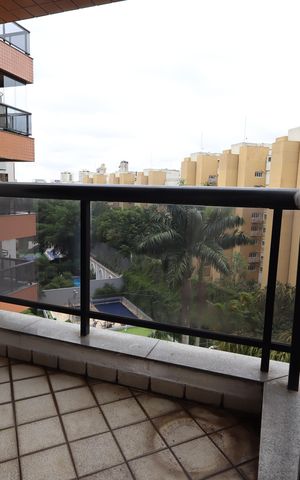 Apartamento à venda com 212m², 4 quartos e 3 vagasVaranda da suíte