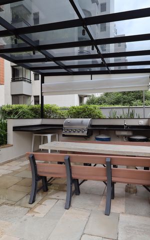 Apartamento à venda com 212m², 4 quartos e 3 vagasÁrea comum - Churrasqueira