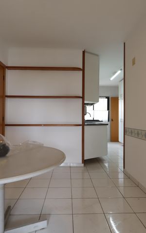 Apartamento à venda com 212m², 4 quartos e 3 vagasCopa