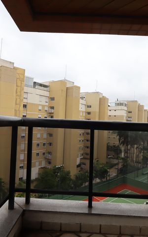 Apartamento à venda com 212m², 4 quartos e 3 vagasVaranda da suíte
