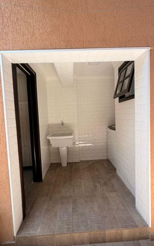 Casa à venda com 153m², 3 quartos e 2 vagas