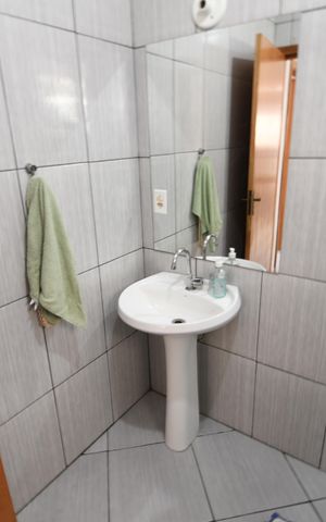 Casa à venda com 110m², 2 quartos e 6 vagasBanheiro Social