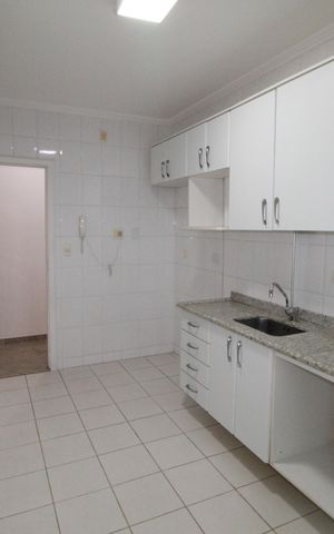 Apartamento para alugar com 107m², 3 quartos e 2 vagasCozinha