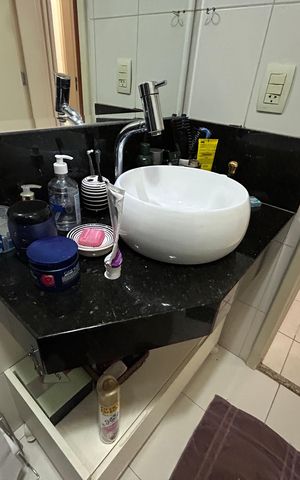 Apartamento à venda com 98m², 4 quartos e 2 vagasBanheiro 1