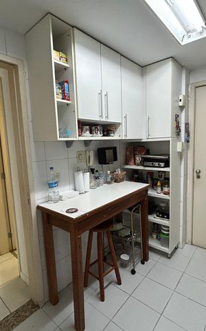 Apartamento à venda com 98m², 4 quartos e 2 vagasCozinha