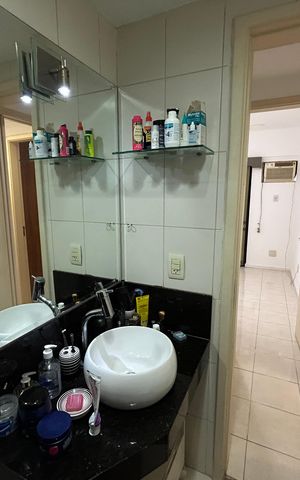 Apartamento à venda com 98m², 4 quartos e 2 vagasBanheiro 1