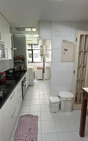 Apartamento à venda com 98m², 4 quartos e 2 vagasCozinha