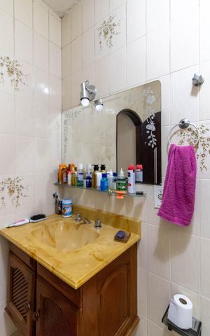 Casa à venda com 235m², 3 quartos e 5 vagas Casa à venda com 235m², 3 quartos e 5 vagasSuíte