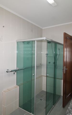 Casa para alugar com 360m², 3 quartos e 4 vagasBanheiro 3