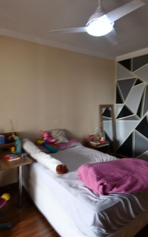 Casa à venda com 250m², 4 quartos e 4 vagasQuarto 3 - Suíte