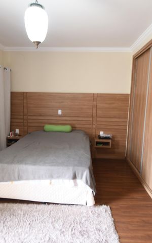 Casa à venda com 250m², 4 quartos e 4 vagasQuarto 1 - Suíte