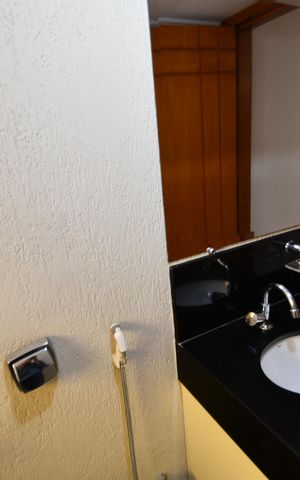 Casa à venda com 250m², 4 quartos e 4 vagasBanheiro Suíte
