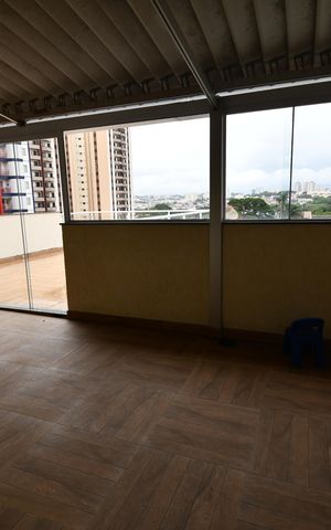 Casa à venda com 250m², 4 quartos e 4 vagasQuarto 3 - Suíte Varanda