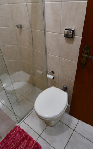 Casa à venda com 250m², 4 quartos e 4 vagasBanheiro Suíte
