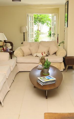 Casa de condomínio para alugar com 600m², 5 quartos e 2 vagasSala