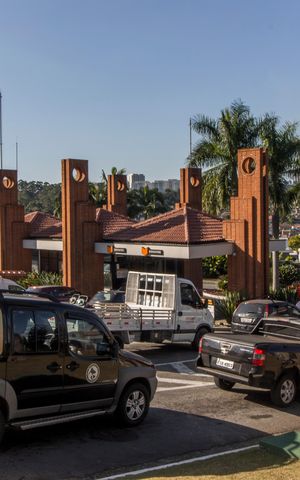 Casa de condomínio à venda com 521m², 4 quartos e 3 vagasVista da Rua