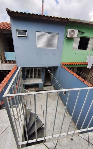 Casa à venda com 103m², 2 quartos e 1 vaga Casa à venda com 103m², 2 quartos e 1 vagaÁrea externa