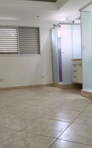 Casa à venda com 103m², 2 quartos e 1 vaga Casa à venda com 103m², 2 quartos e 1 vagaBanheiro
