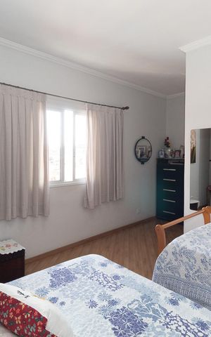 Casa à venda com 180m², 4 quartos e 2 vagas Casa à venda com 180m², 4 quartos e 2 vagasQuarto 1