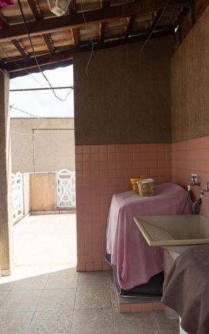 Casa à venda com 180m², 4 quartos e 2 vagas Casa à venda com 180m², 4 quartos e 2 vagasÁrea de Serviço