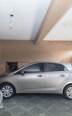 Casa à venda com 180m², 4 quartos e 2 vagas Casa à venda com 180m², 4 quartos e 2 vagasGaragem
