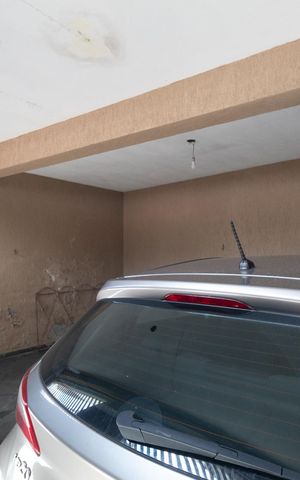 Casa à venda com 180m², 4 quartos e 2 vagas Casa à venda com 180m², 4 quartos e 2 vagasGaragem